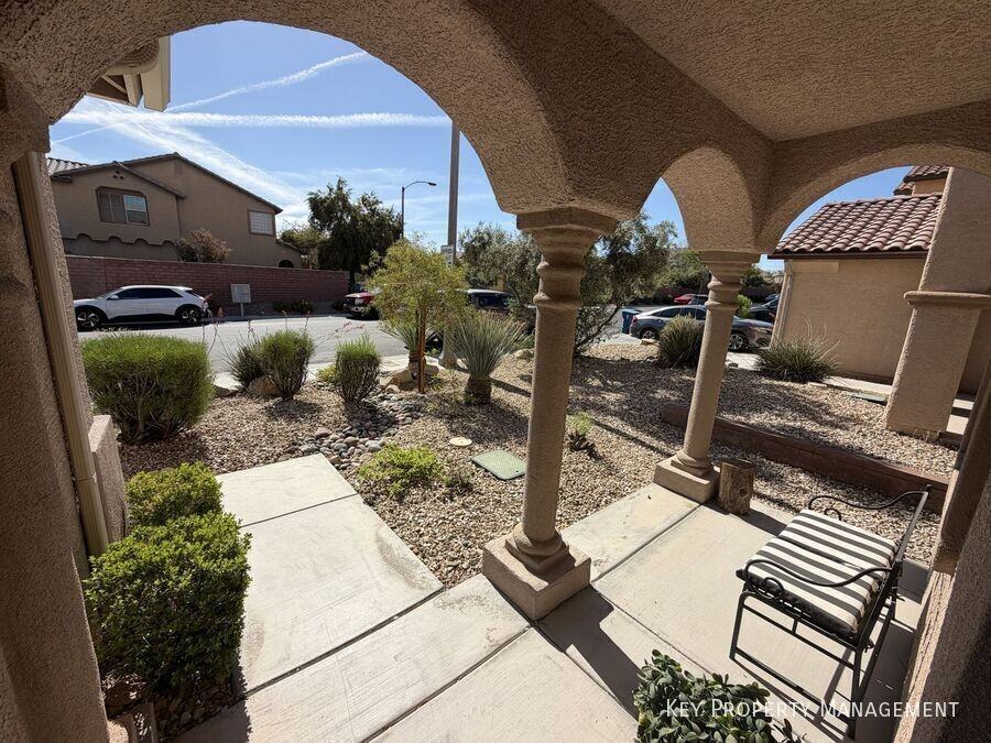 11211 Fort Vasquez St - Photo 2 of 23