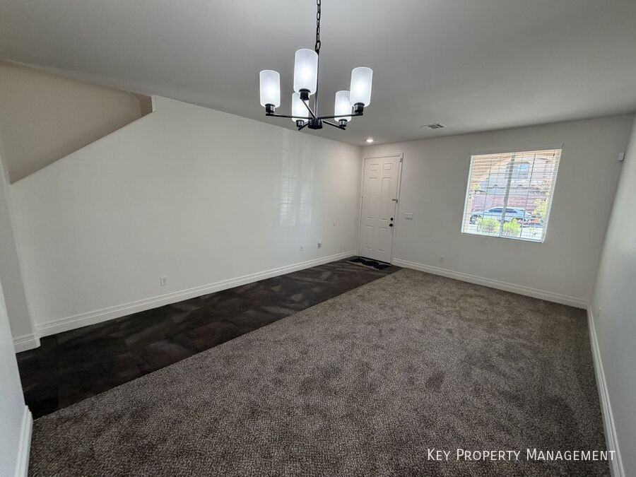 11211 Fort Vasquez St - Photo 3 of 23