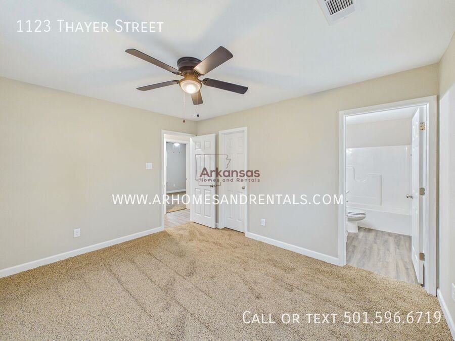 1123 Thayer St - Photo 7 of 17