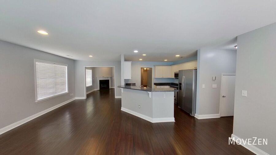 138 S Palm Dr - Photo 3 of 50