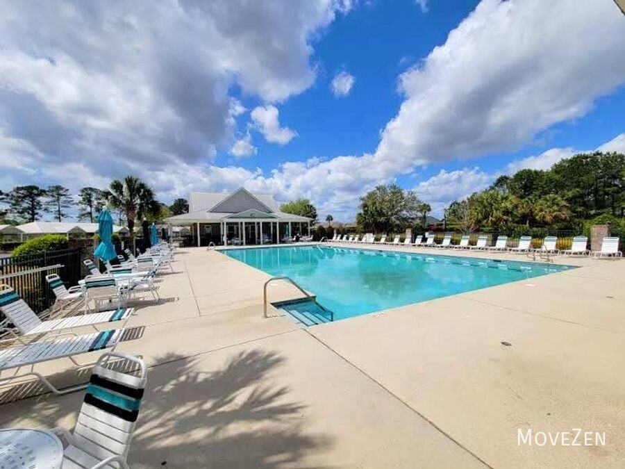 138 S Palm Dr - Photo 5 of 50