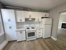 144 Locke St S #5 - Photo 1 of 1