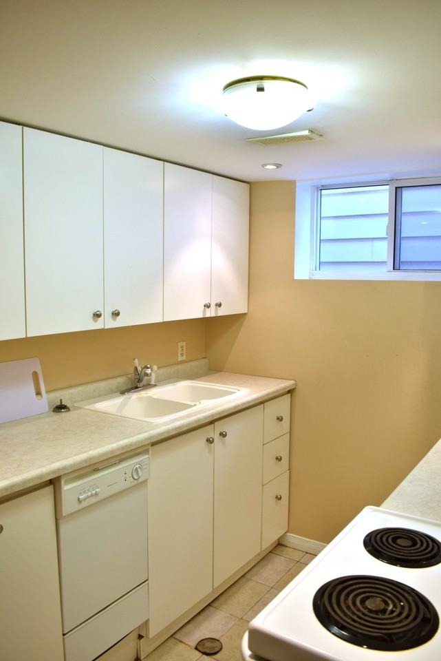 726 West 5th St #2 - Photo 3 of 16