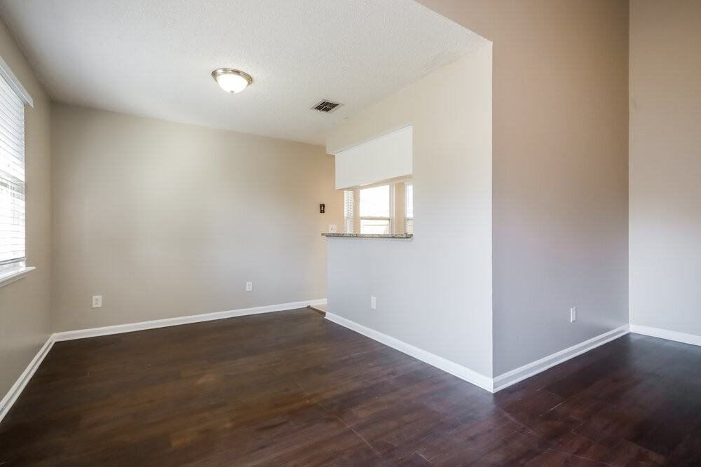 2938 Seans Ct - Photo 5 of 25