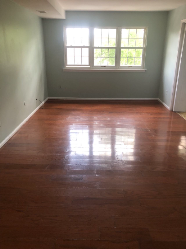 387 College Dr - Photo 2 of 13