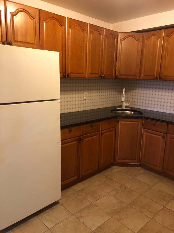 387 College Dr - Photo 4 of 13