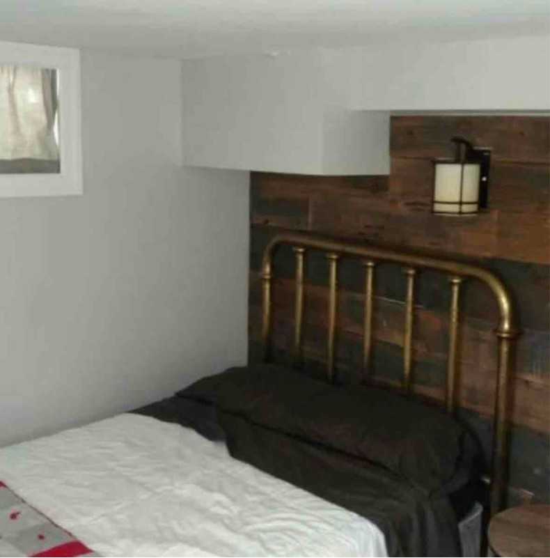 2534 Harvey St - Photo 2 of 4