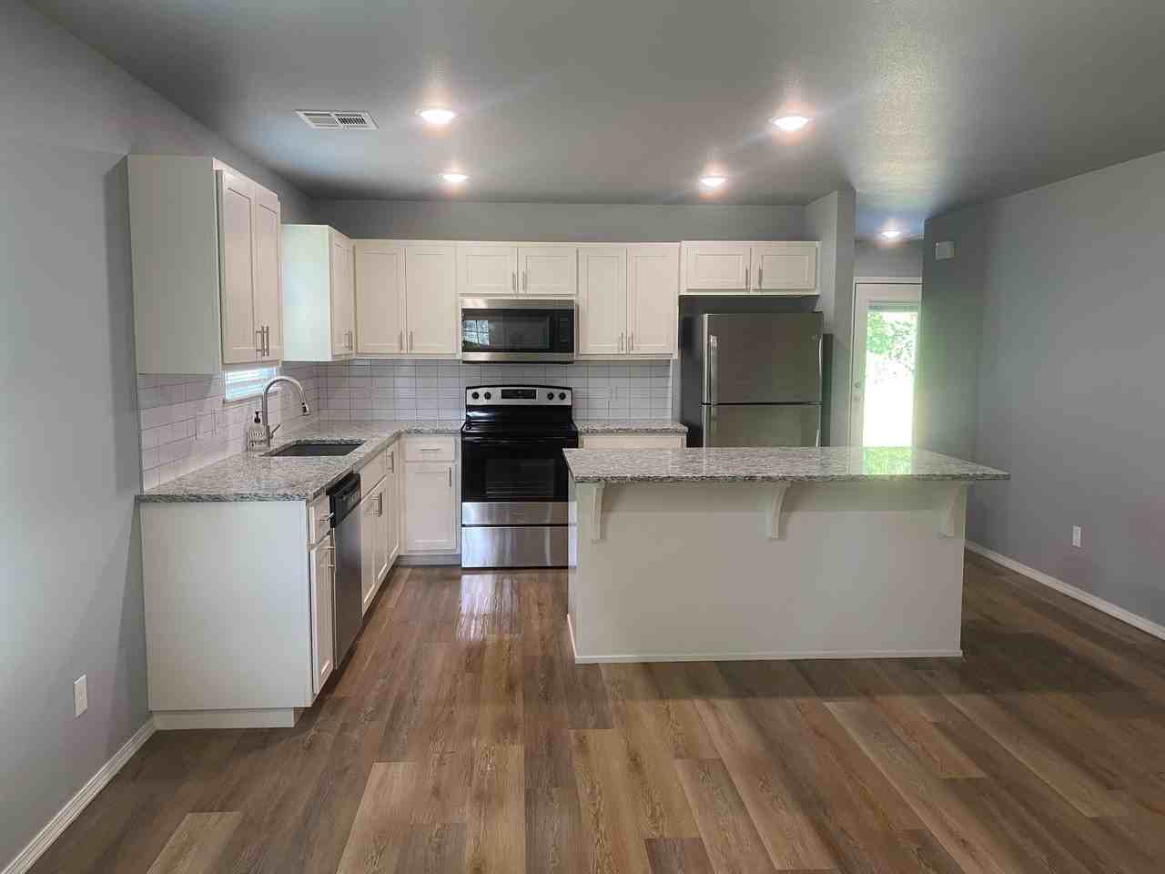 205 S Fairland Ave - Photo 5 of 20