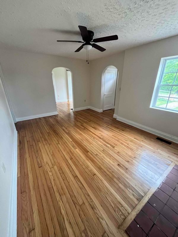 2306 Parkway Dr - Photo 4 of 5