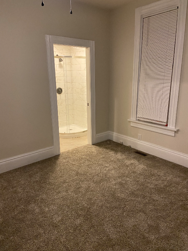 610 Carnahan Ave - Photo 3 of 8
