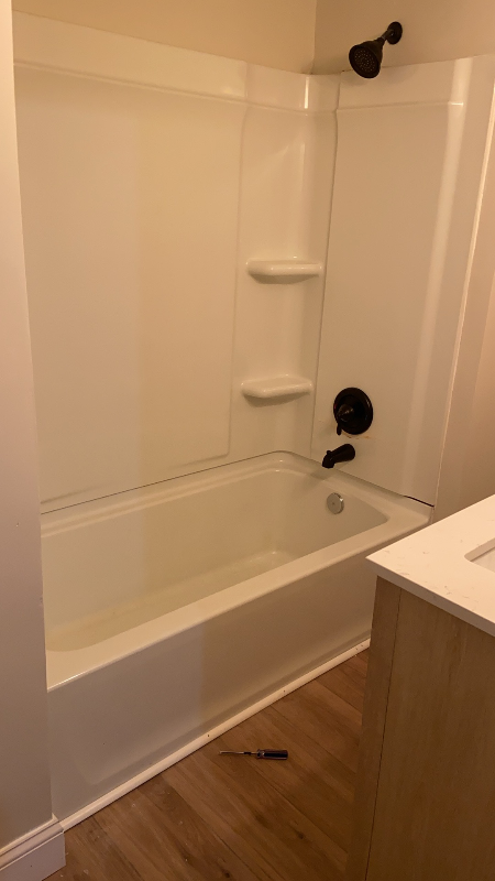 610 Carnahan Ave - Photo 4 of 8