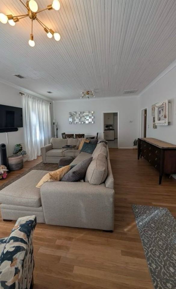 1520 E 21st Ave - Photo 5 of 20