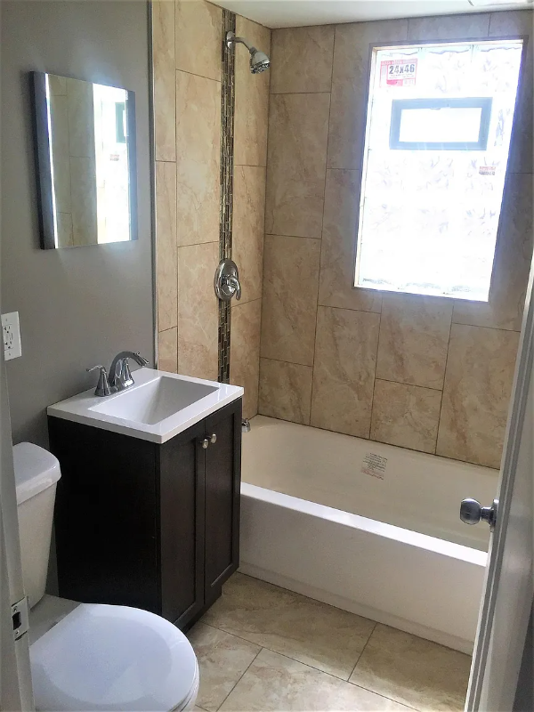 4625 N 35th St - Photo 3 of 19