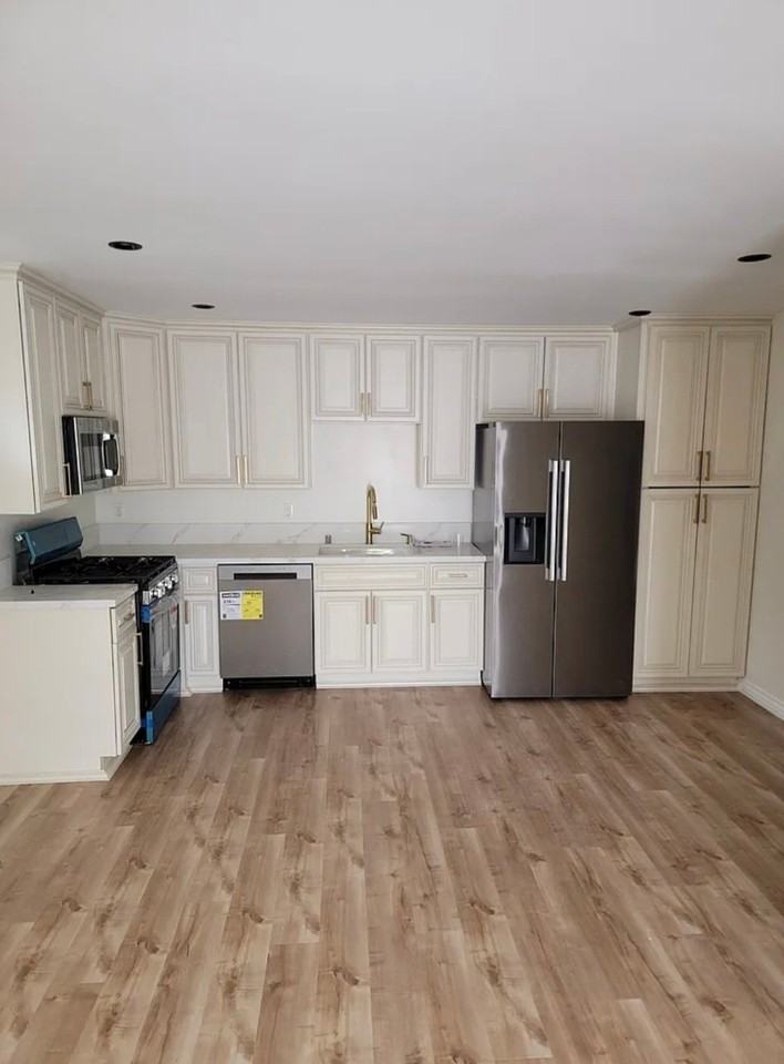 22235 Burton St - Photo 3 of 12