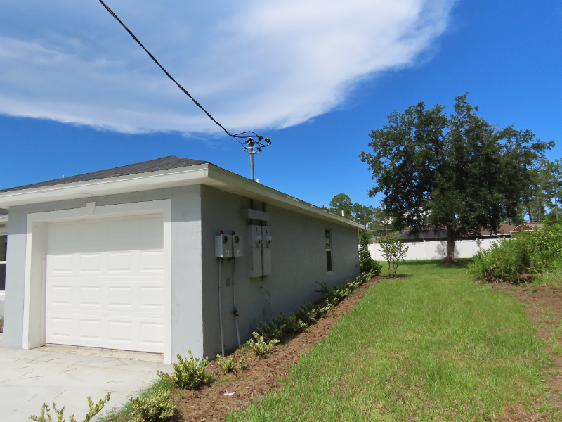 17 Riddle Dr #B - Photo 3 of 24