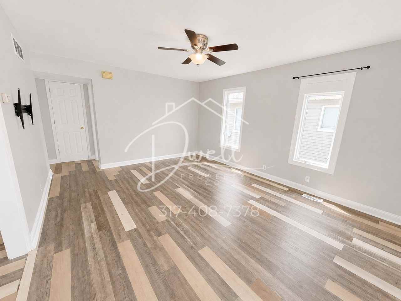 1031 Albany St - Photo 3 of 10