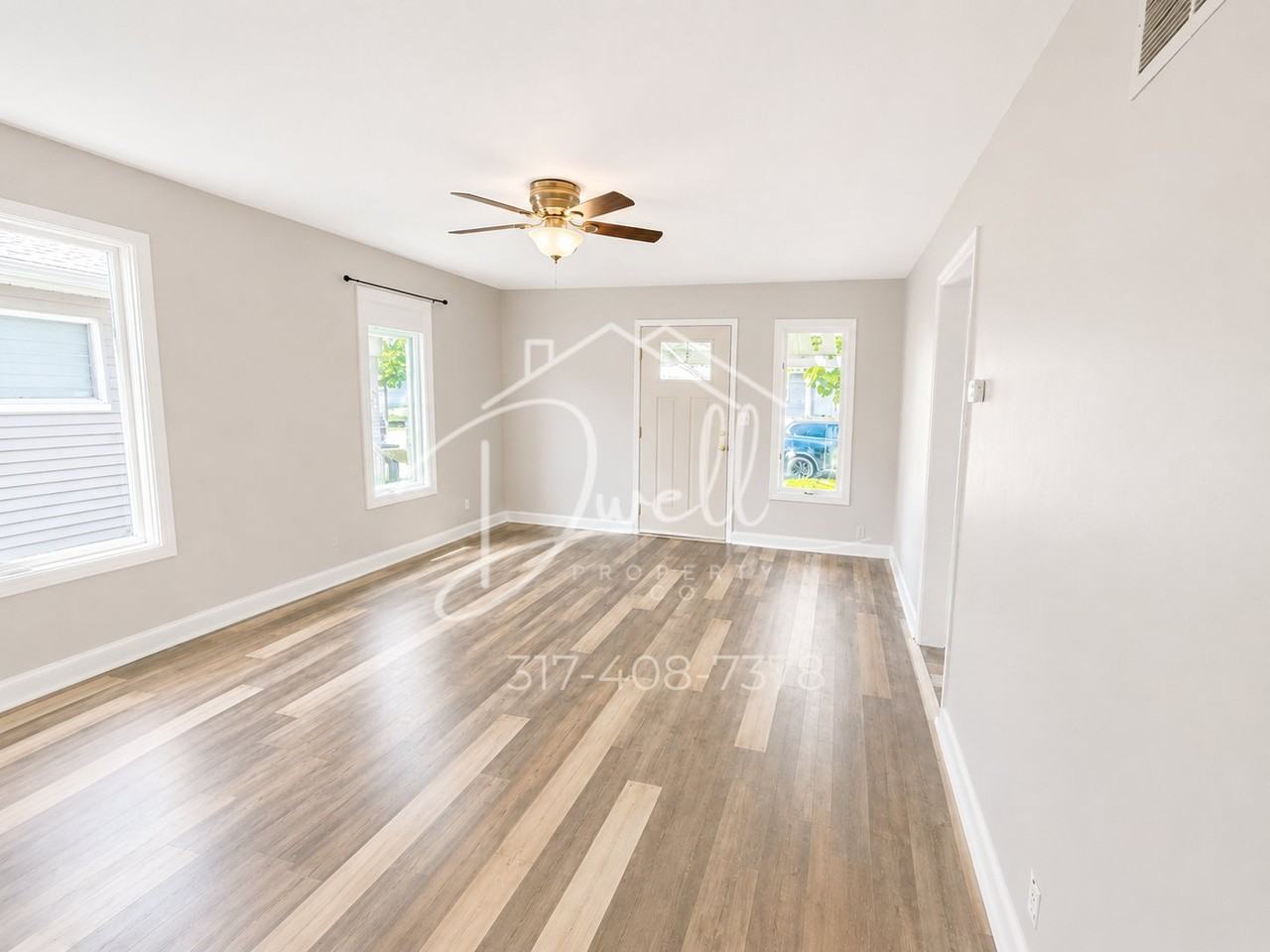 1031 Albany St - Photo 4 of 10