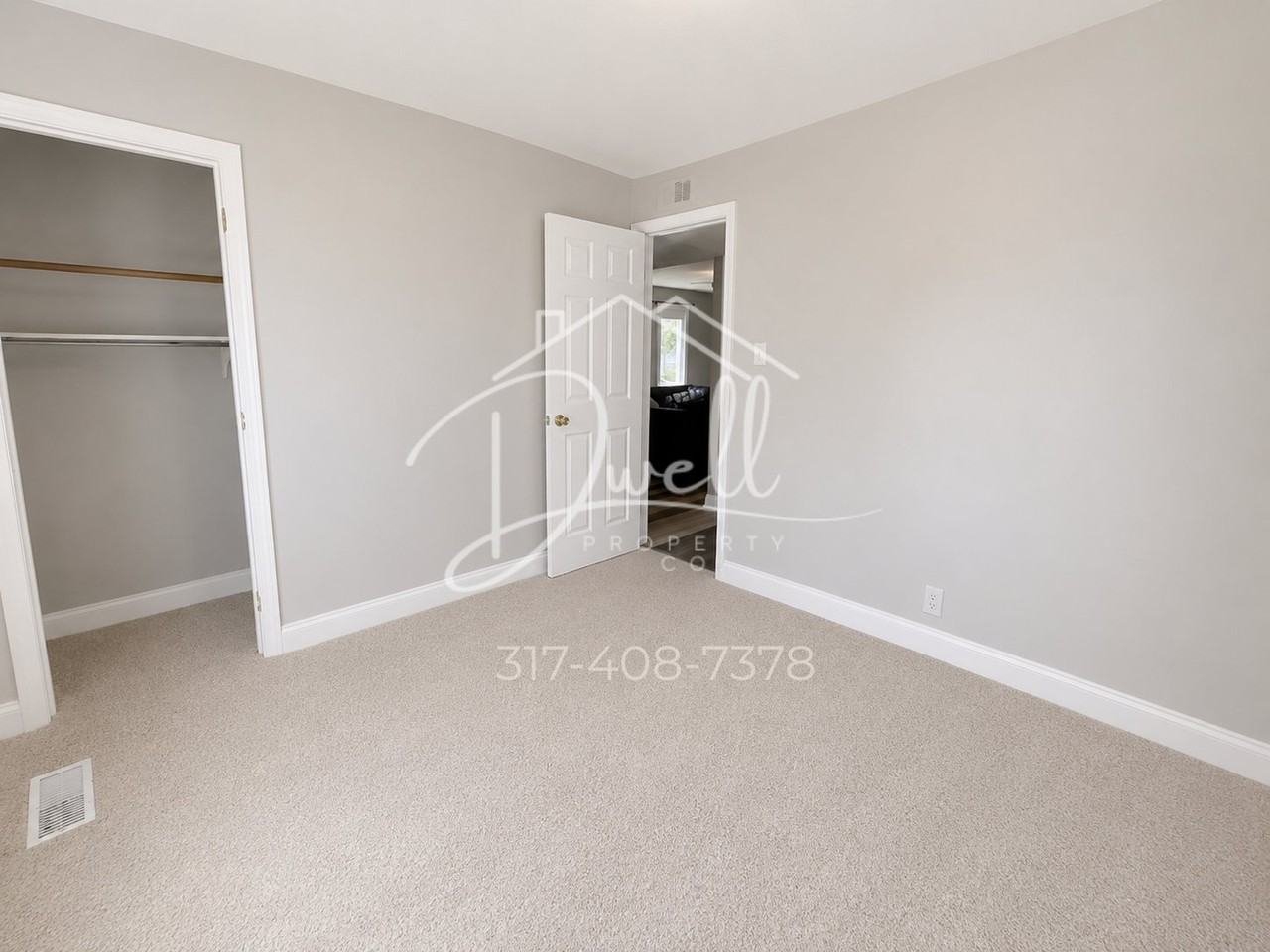 1031 Albany St - Photo 6 of 10