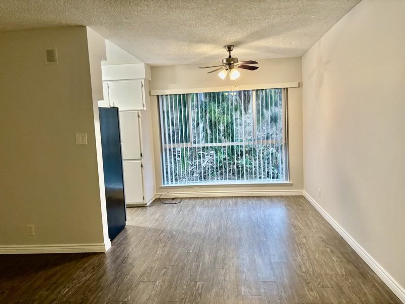 1595 E Chevy Chase Dr #24 - Photo 3 of 10