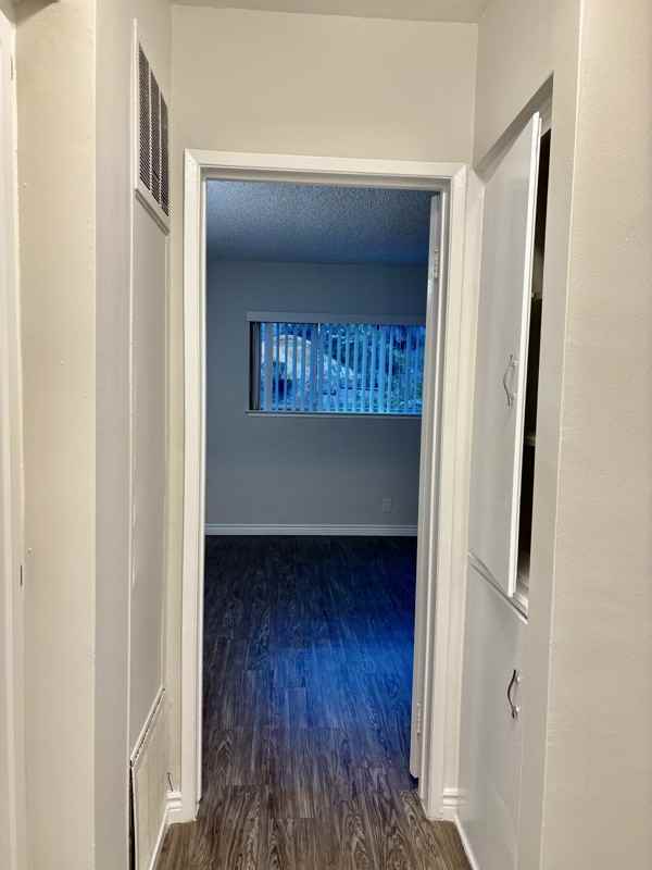 1595 E Chevy Chase Dr #24 - Photo 7 of 10