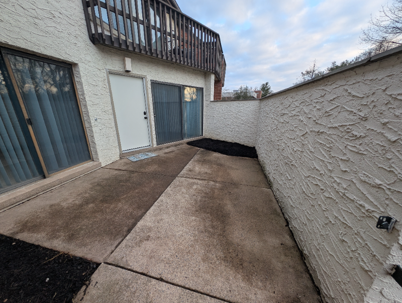 1071 Lancaster Blvd #13 - Photo 2 of 17