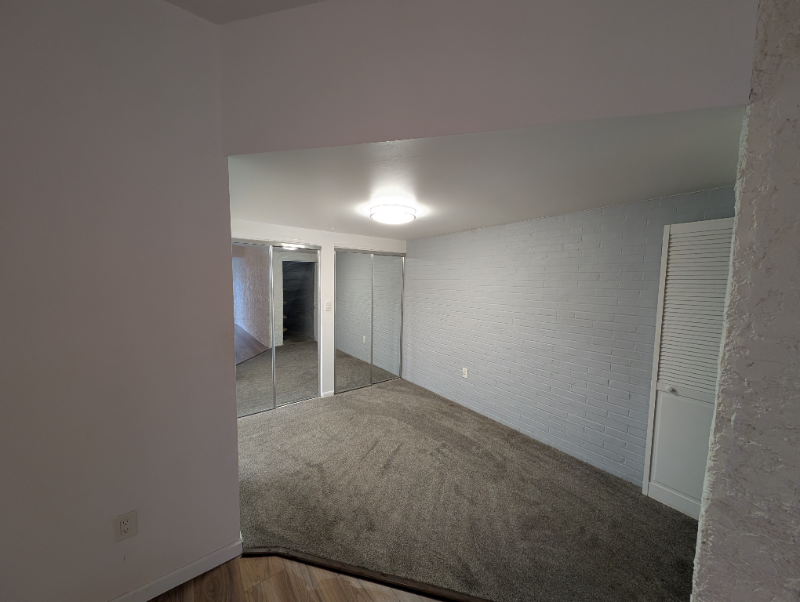 1071 Lancaster Blvd #13 - Photo 4 of 17