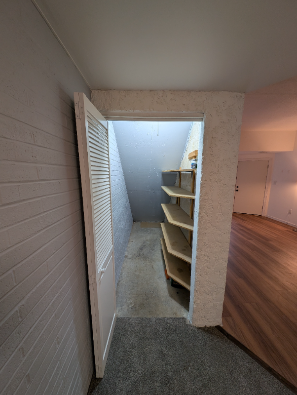 1071 Lancaster Blvd #13 - Photo 5 of 17