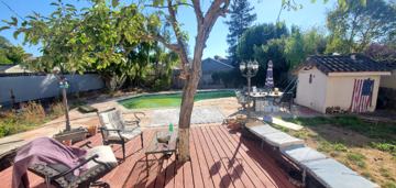 featured image of 1640 Baywood Dr