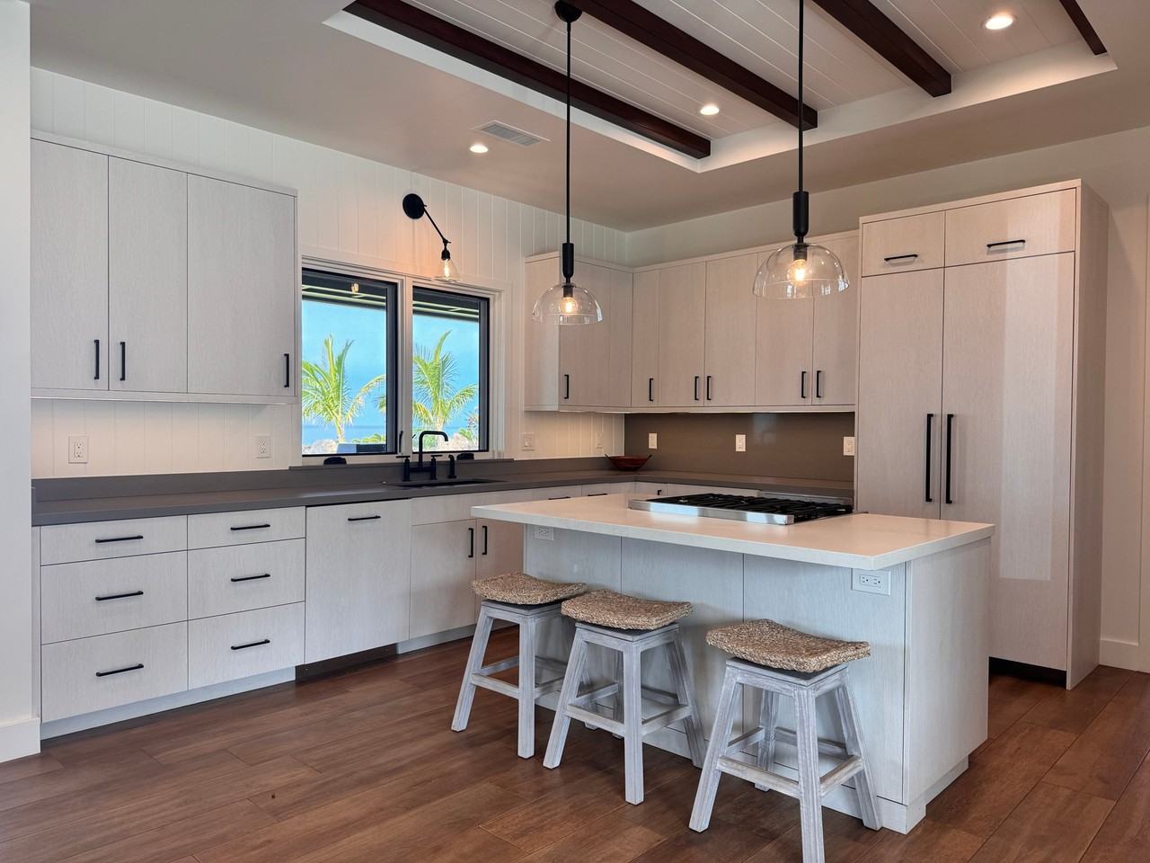 170 Haniu St - Photo 4 of 14
