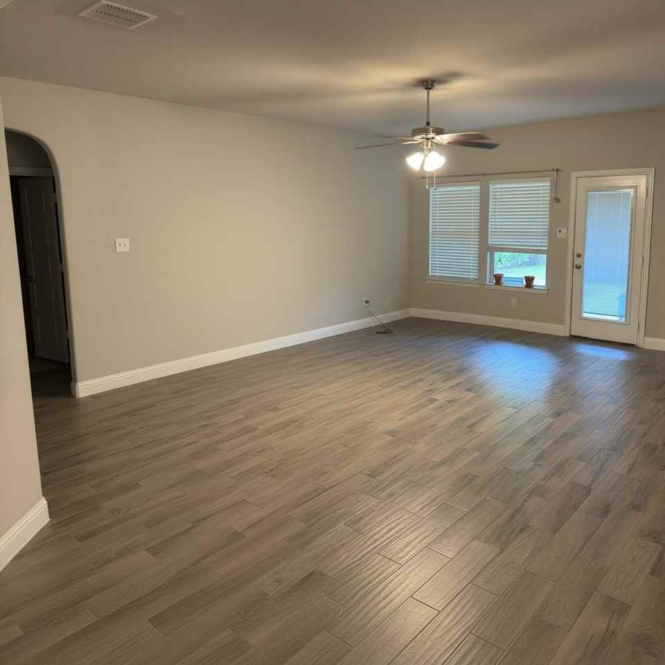 337 Daleview Dr - Photo 2 of 15