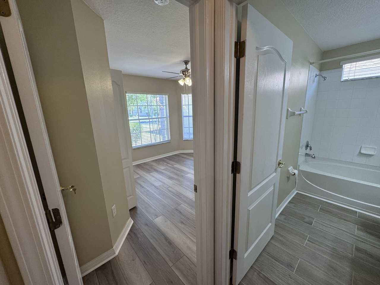 7507 Canal Point Ct - Photo 3 of 18