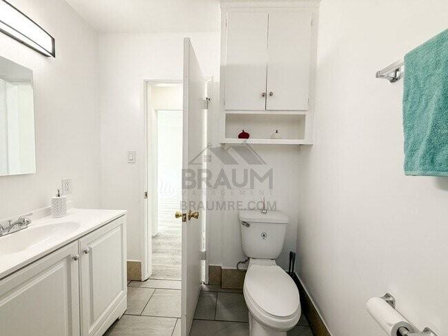 5433 Sepulveda Blvd #1 - Photo 7 of 8
