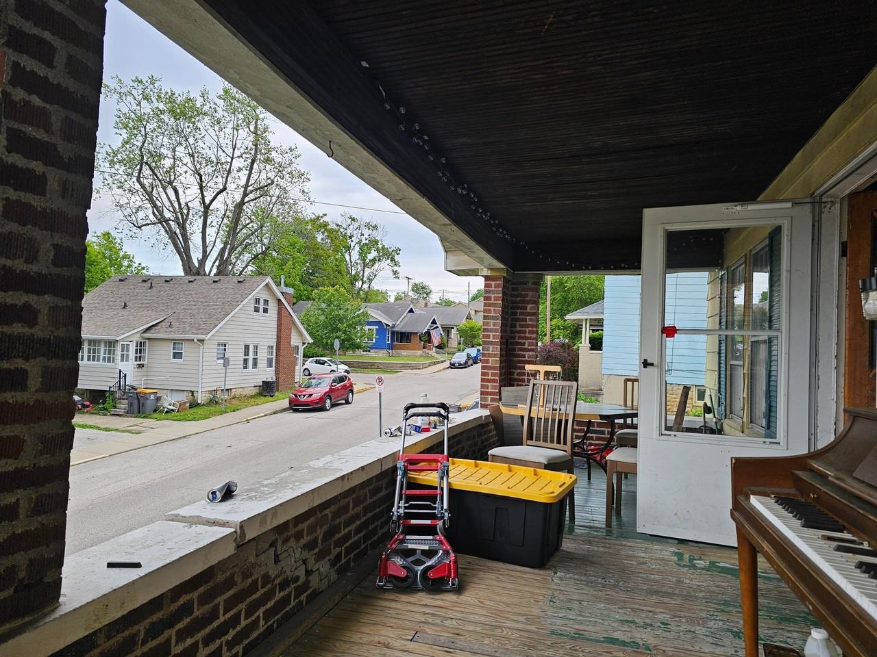 318 E Smith Ave - Photo 2 of 13