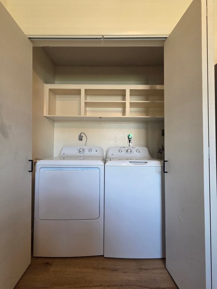 1802 W House St #B - Photo 3 of 10