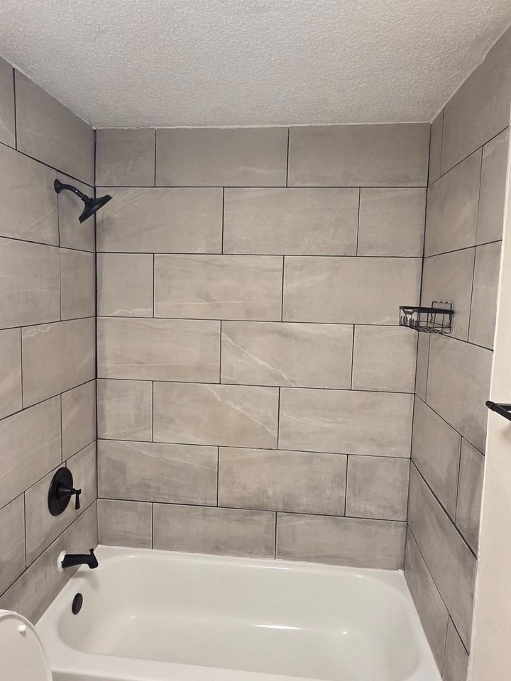 1802 W House St #B - Photo 5 of 10