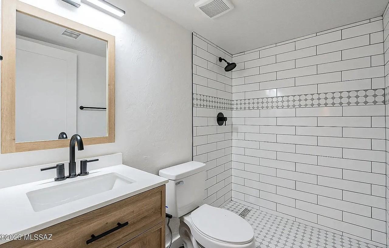 1040 N 7th Ave #1040 - Photo 2 of 14