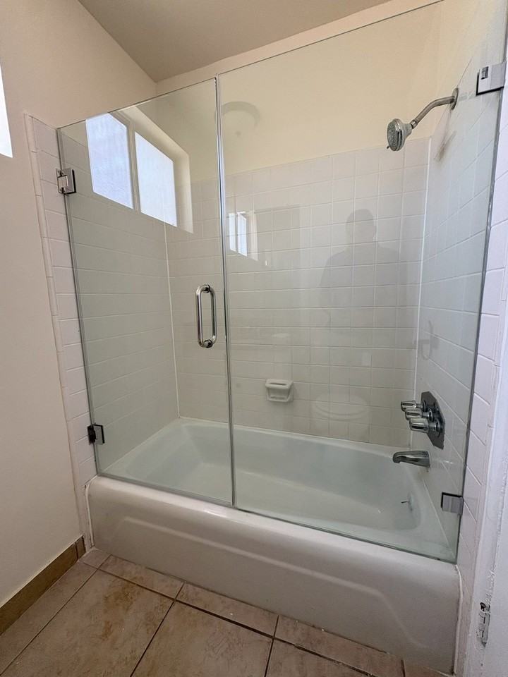 4055 W 129th St #6 - Photo 3 of 6