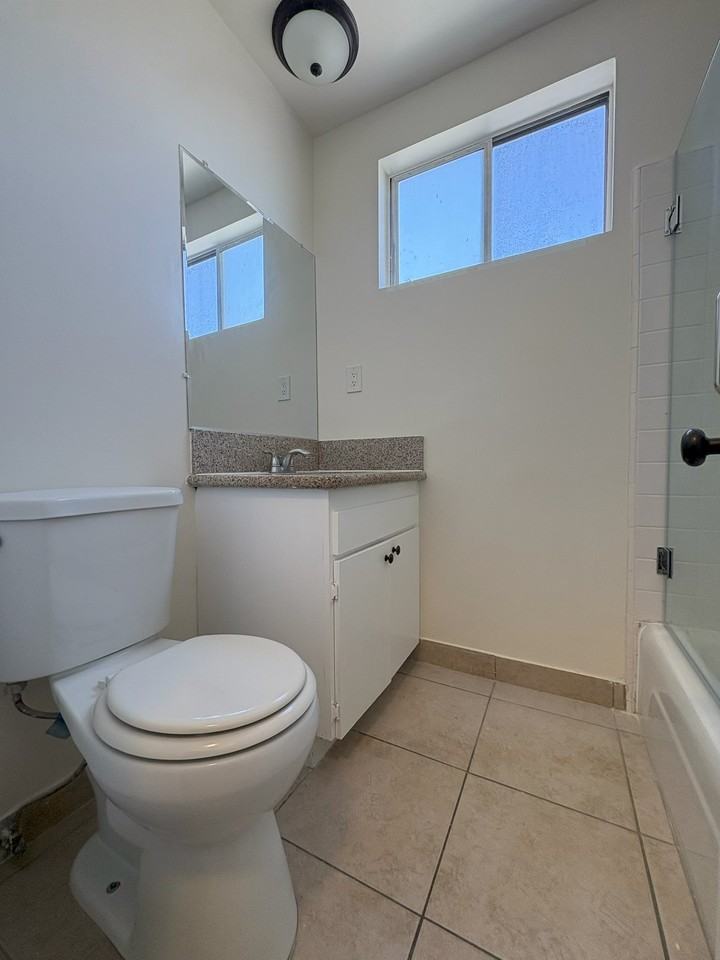 4055 W 129th St #6 - Photo 4 of 6