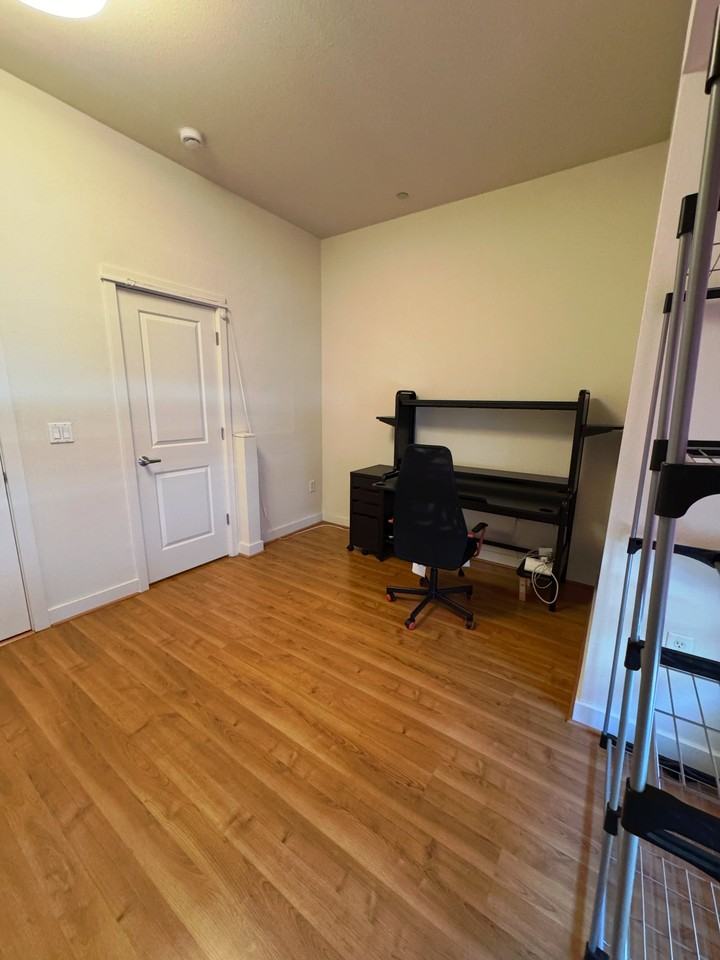 179 Cahill Park Dr - Photo 2 of 6