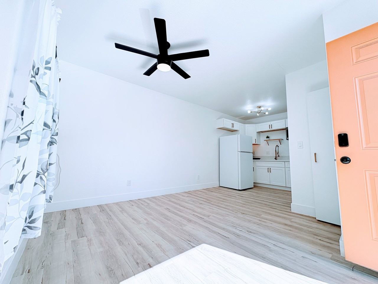 908 Canosa Ave - Photo 3 of 20