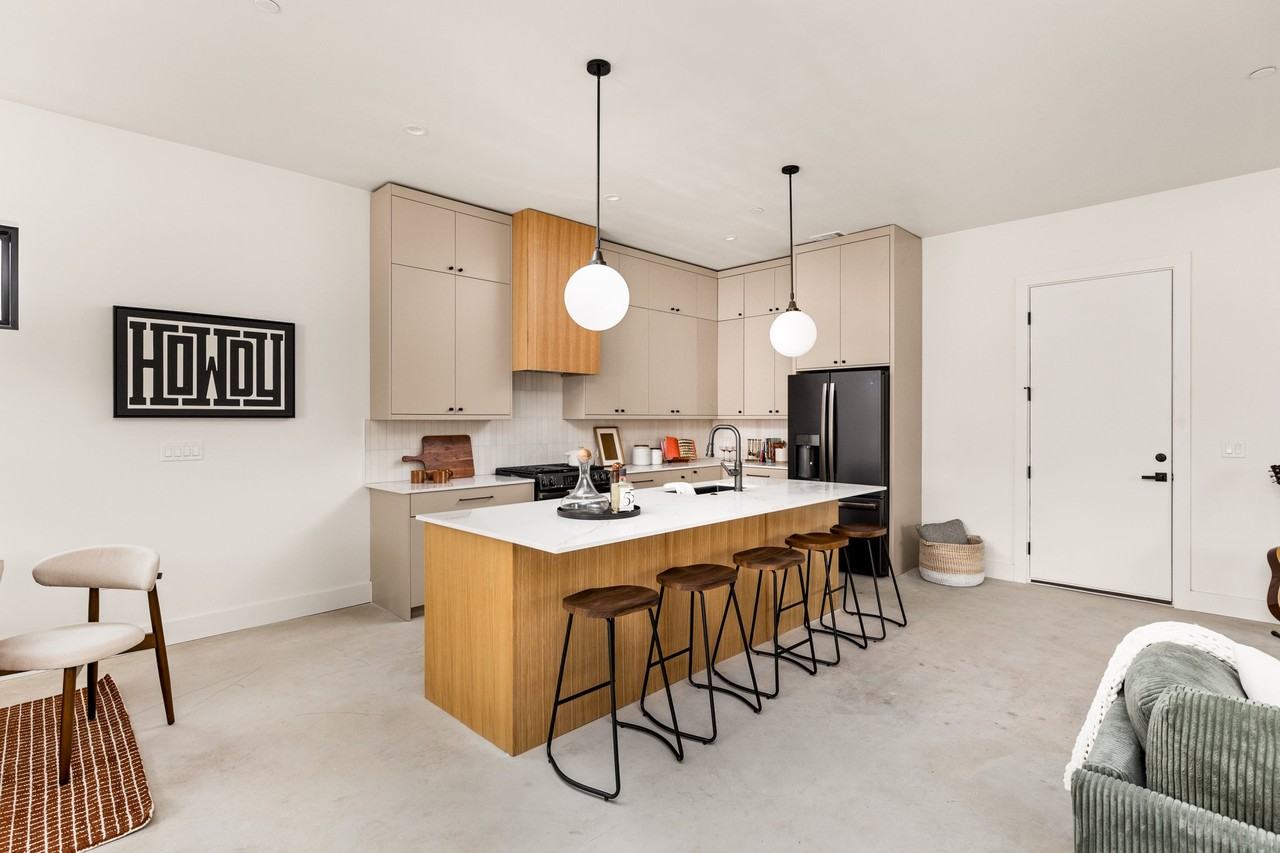 4416 S 1st St #2 - Photo 5 of 20