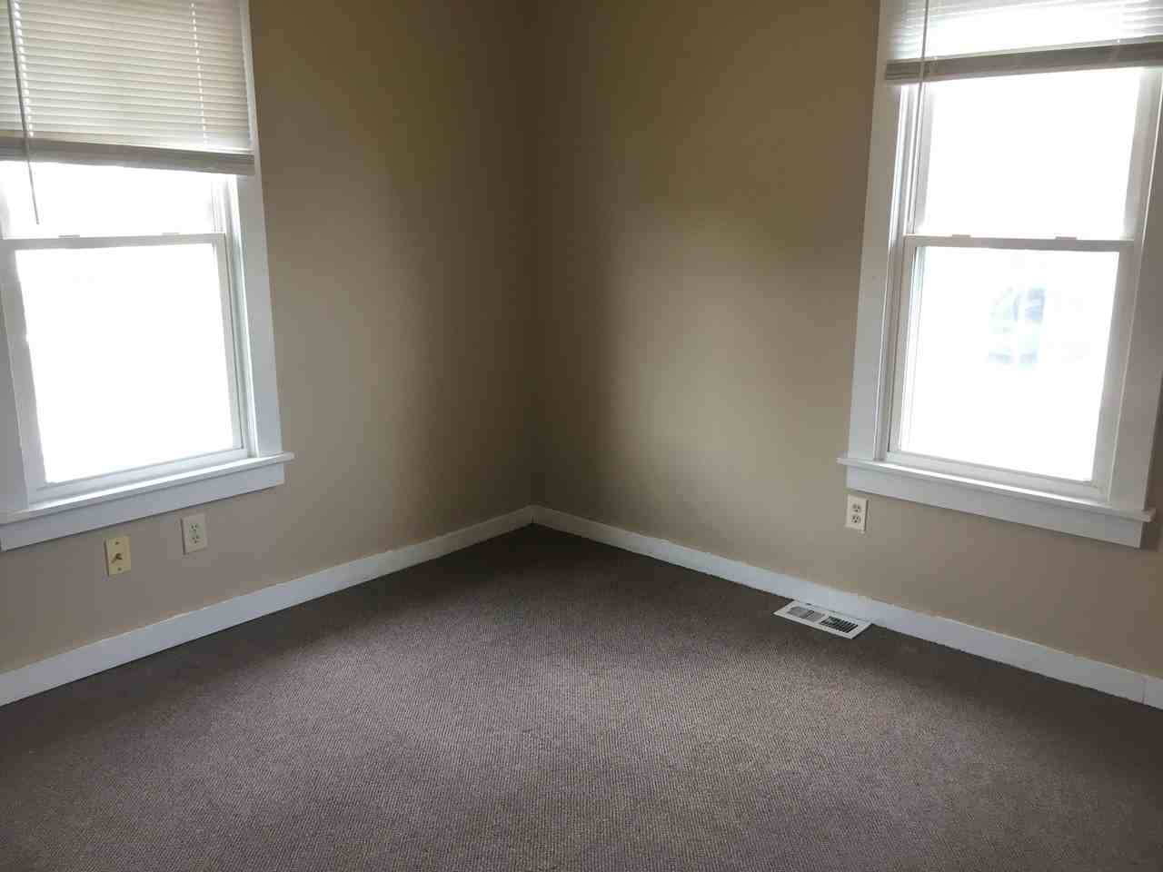 657 Marion Ct - Photo 6 of 8