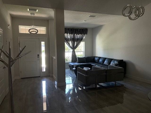 1848 W Mesa Verde Dr - Photo 2 of 16
