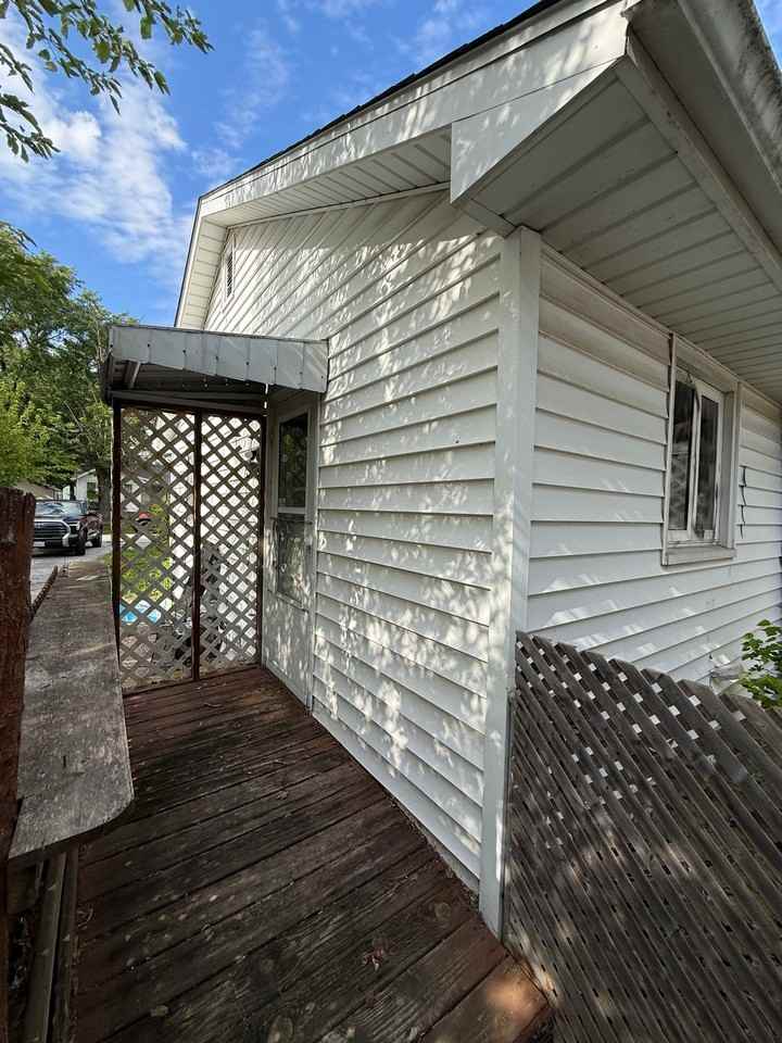 1845 W Waggoner St - Photo 4 of 20