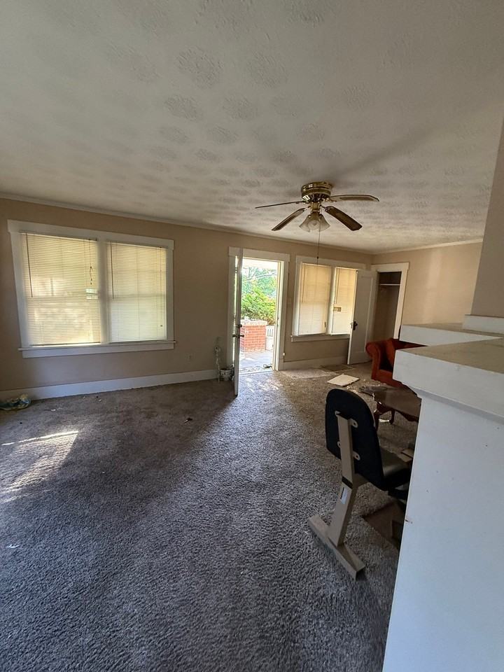 1337 N Maple Ave - Photo 7 of 19