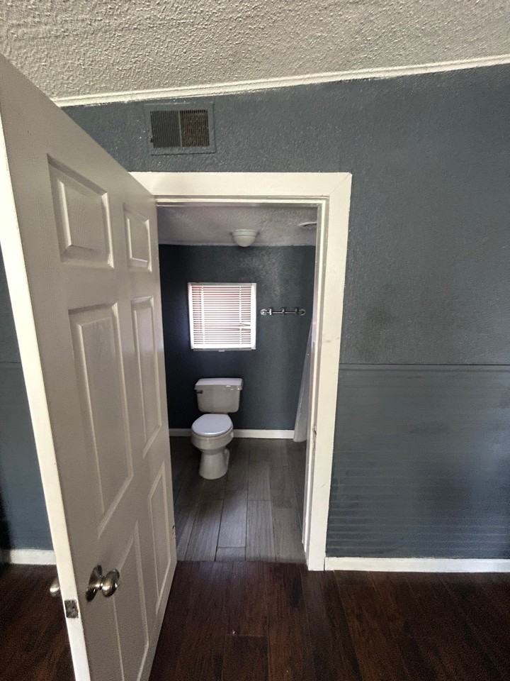 2032 Milan Ave - Photo 5 of 14