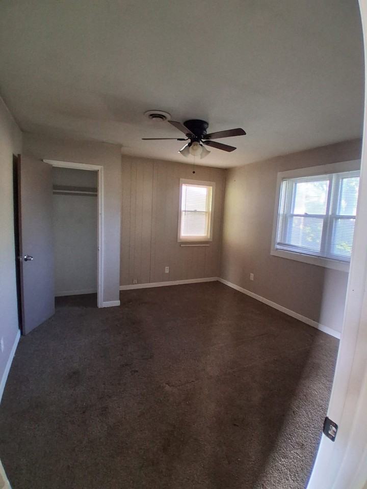 117 Leonard Dr - Photo 2 of 20