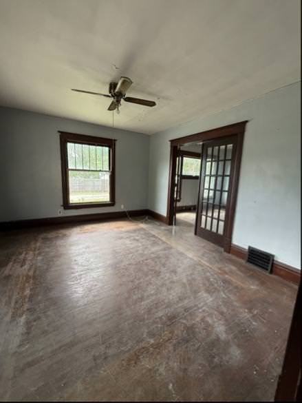 602 E Decatur St - Photo 4 of 5
