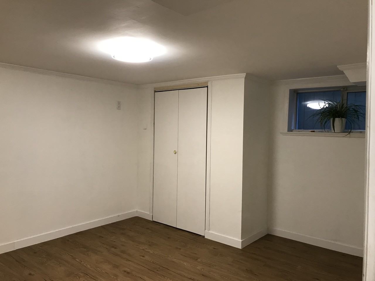 3665 East Pender Street - Photo 2 of 11