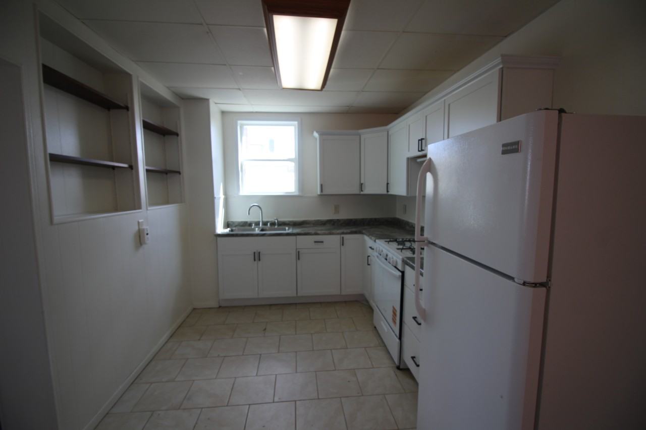 504 Wollan St #1 - Photo 3 of 11
